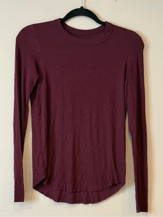 aerie Tops - Aerie Ribbed Curved Hem Long Sleeve Shirt Maroon / Burgundy Size XS